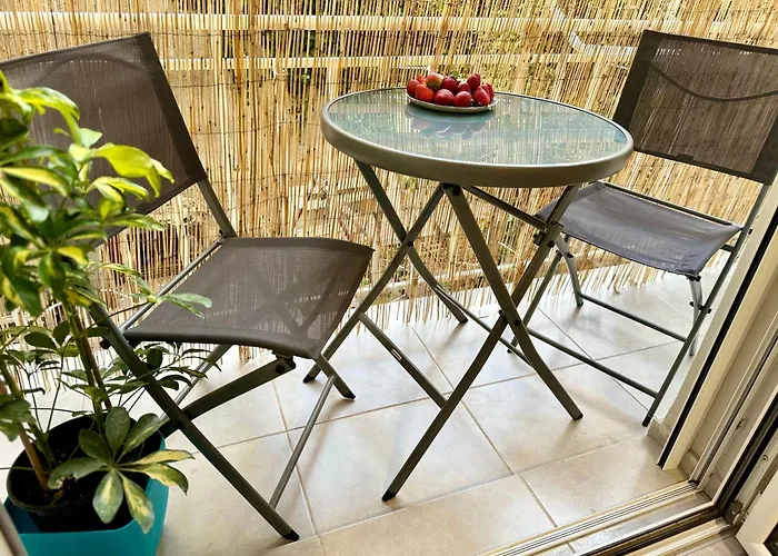 Victoria Secret Suite Greendom