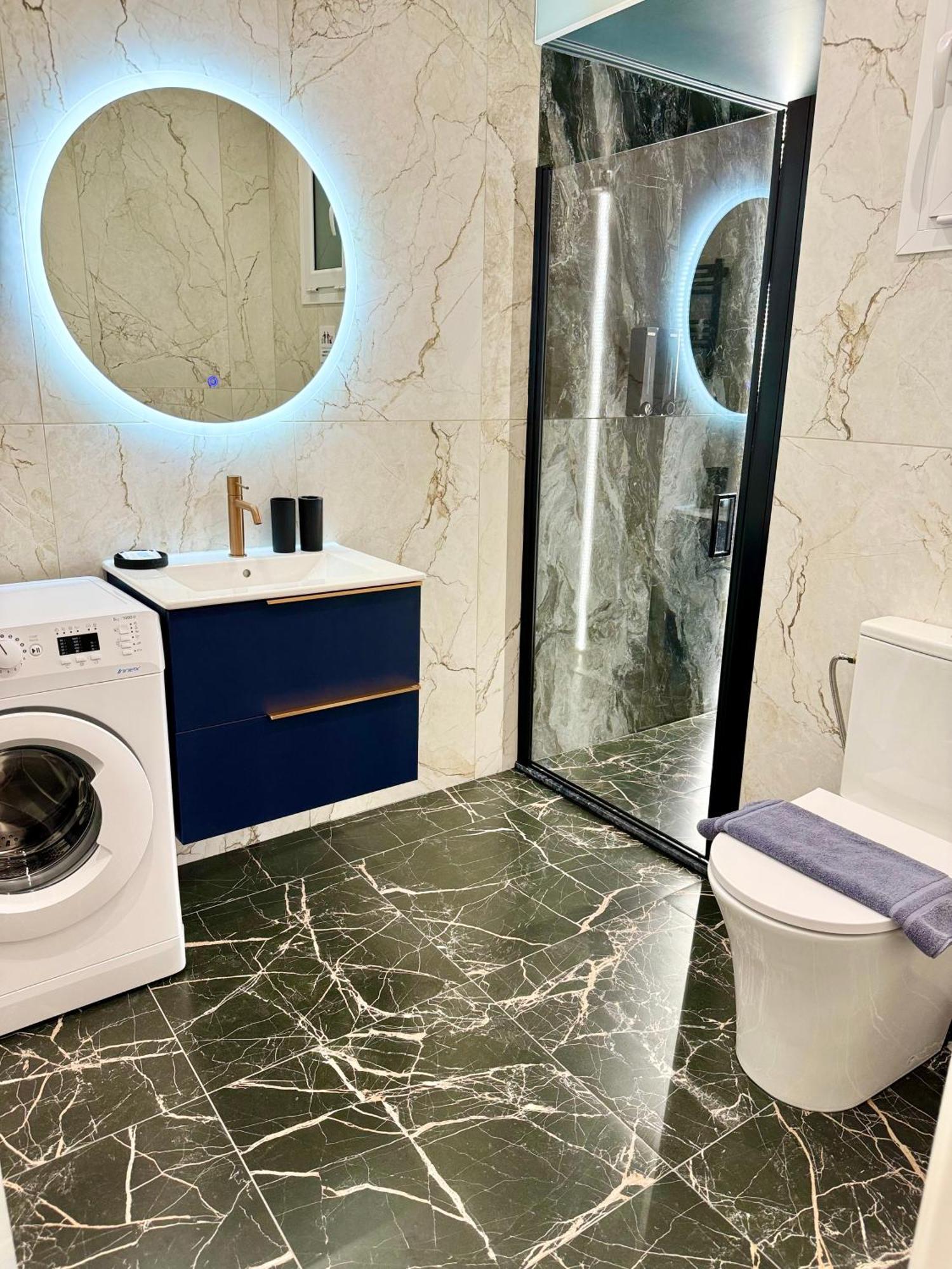 Victoria Secret Greendom Apartment